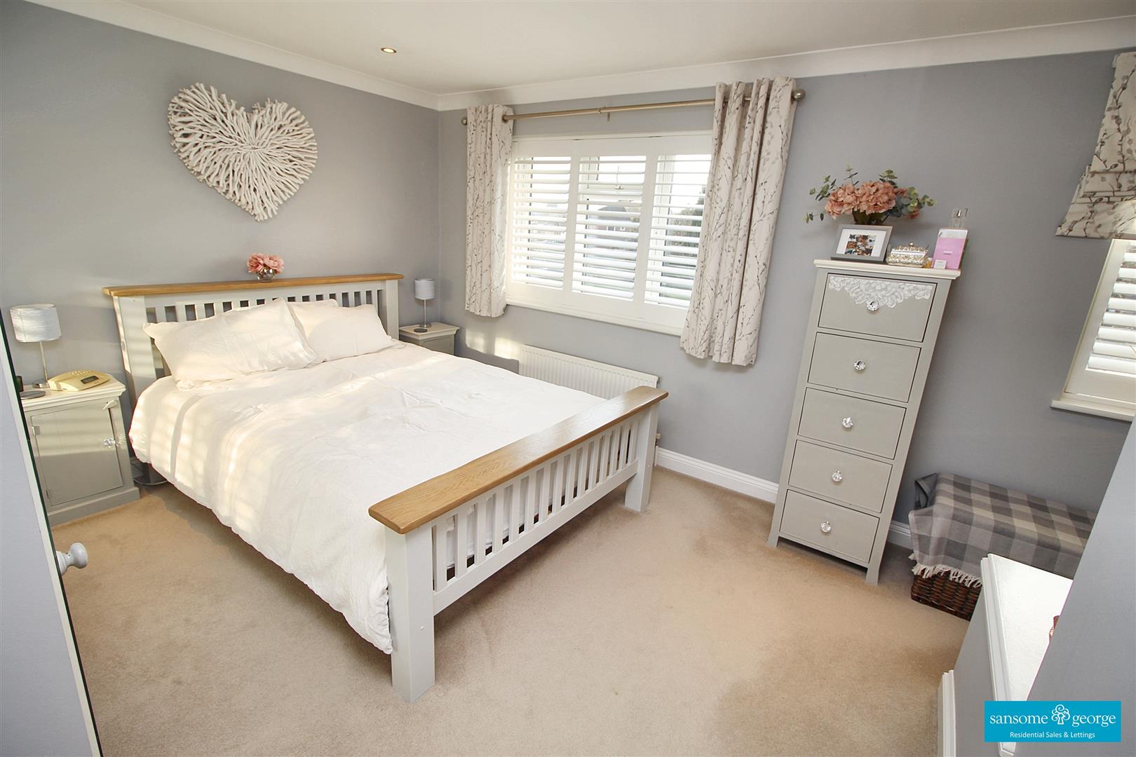 Hayfield Close, Tilehurst, Reading